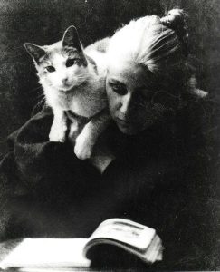 Amelia Van Buren with Cat/ Thomas Eakins